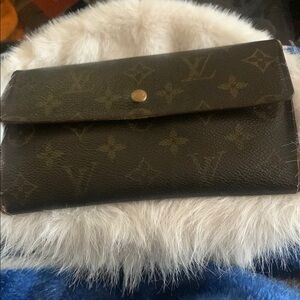 Authentic Louis Vuitton Brown Monogram Classic Wallet with Gold Closure